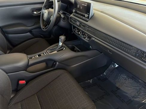 Certified 2024 Honda HR-V LX image 19