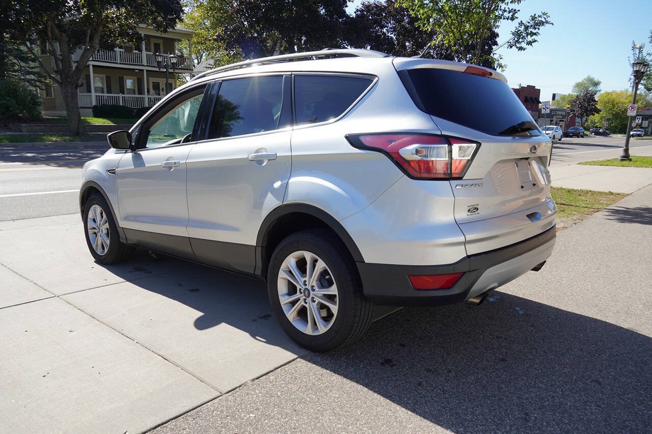 Used 2017 Ford Escape SE w/ Equipment Group 201A AWD/4WD image 6