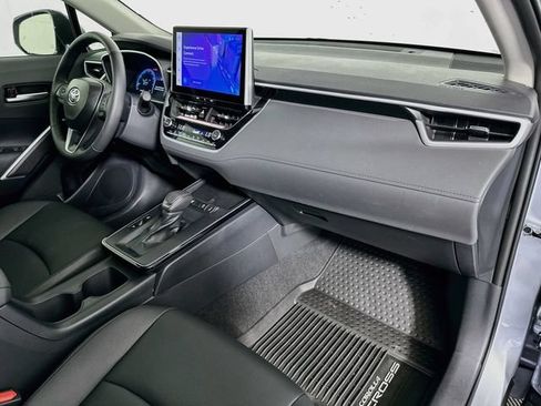 Certified 2026 Toyota Corolla Cross XLE w/ Convenience Package AWD/4WD image 29