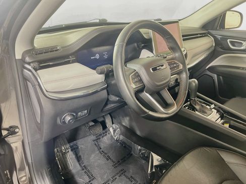 Used 2022 Jeep Compass Limited w/ Elite Group AWD/4WD image 9