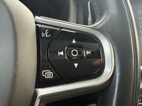 Used 2018 Volvo XC60 T5 Inscription w/ Convenience Package image 19