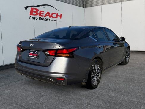 Used 2024 Nissan Altima 2.5 SV image 13
