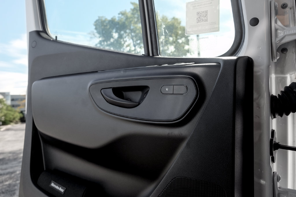 New 2025 Mercedes-Benz Sprinter 2500 image 13