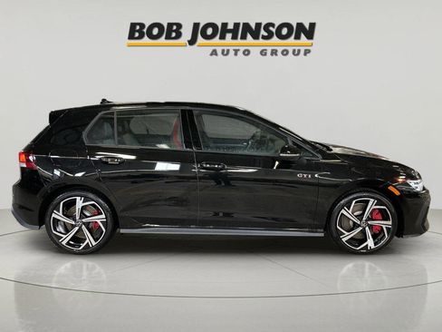 New 2026 Volkswagen GTI SE FWD image 9