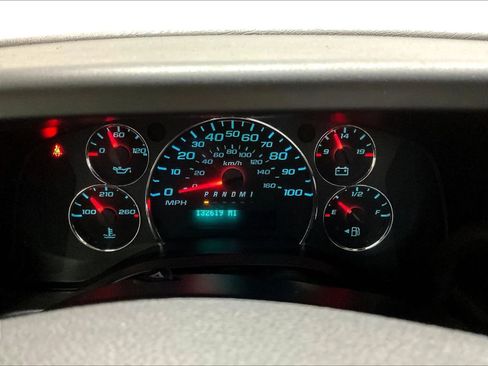 Used 2021 Chevrolet Express 2500 w/ Driver Convenience Package RWD image 24