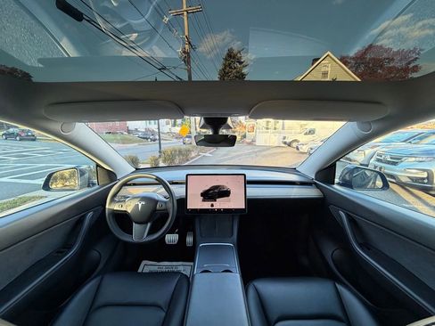 Used 2022 Tesla Model Y Performance image 12