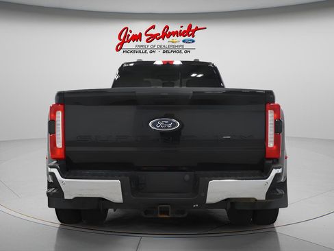 Used 2023 Ford F450 Lariat w/ FX4 Off-Road Package image 5
