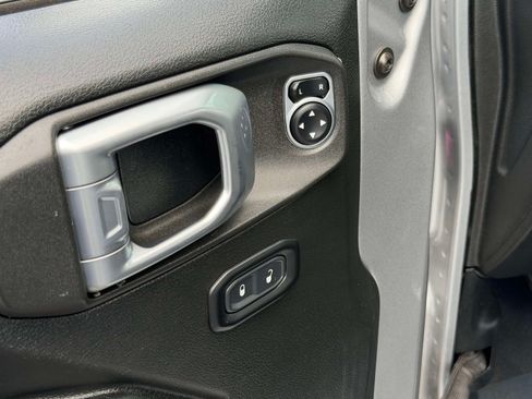 Used 2020 Jeep Wrangler Unlimited Sport S AWD/4WD image 19