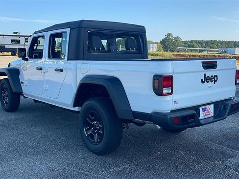 New 2025 Jeep Gladiator Sport image 5