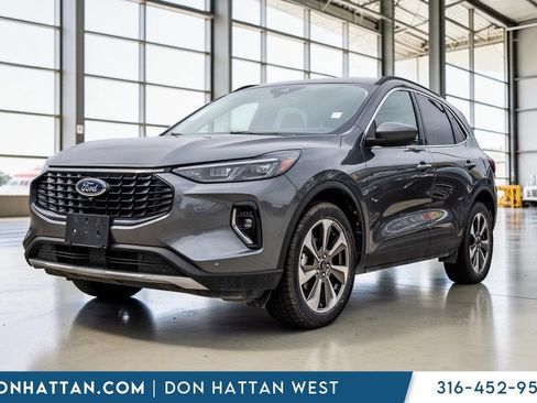 Used 2023 Ford Escape Platinum AWD/4WD image 1