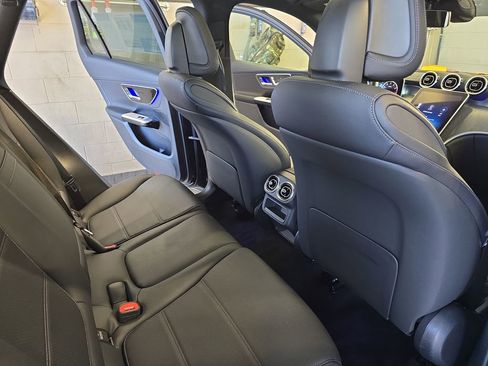 Used 2023 Mercedes-Benz GLC 300 4MATIC image 12
