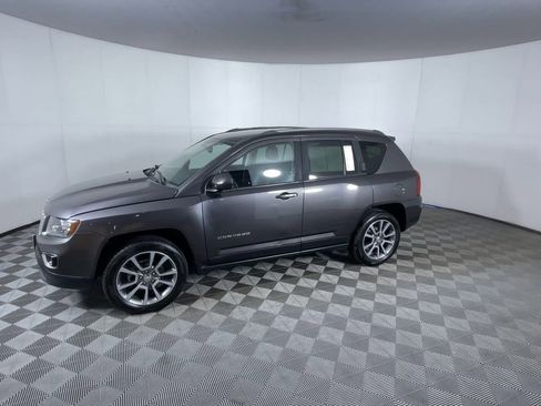 Used 2014 Jeep Compass Limited w/ Trailer Tow Prep Group image 4