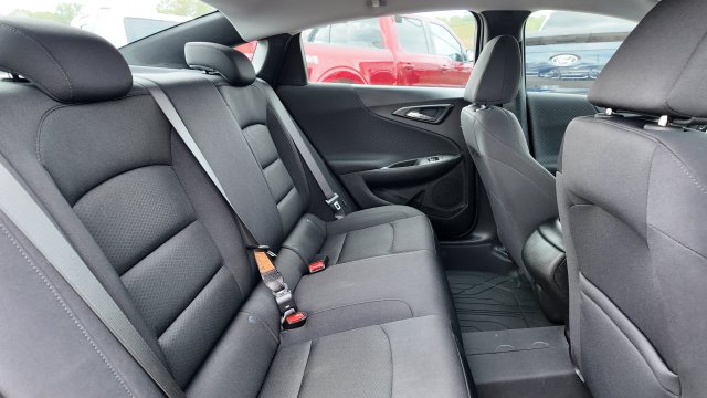 Used 2025 Chevrolet Malibu RS FWD image 14