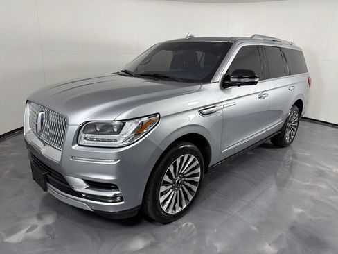 Used 2020 Lincoln Navigator Reserve w/ Luxury Package AWD/4WD image 9