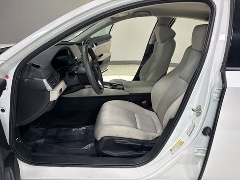 Used 2018 Honda Accord LX image 11