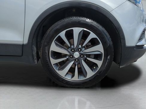 Used 2021 Buick Encore Preferred image 10