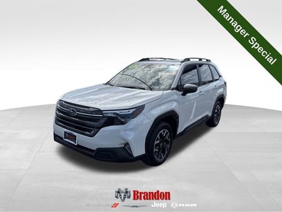 Used 2025 Subaru Forester Premium w/ Convenience Package #1