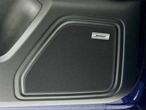 New 2026 Porsche Macan image 12