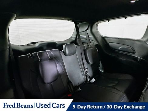 Used 2021 Chrysler Pacifica Touring-L w/ S Appearance Package image 27