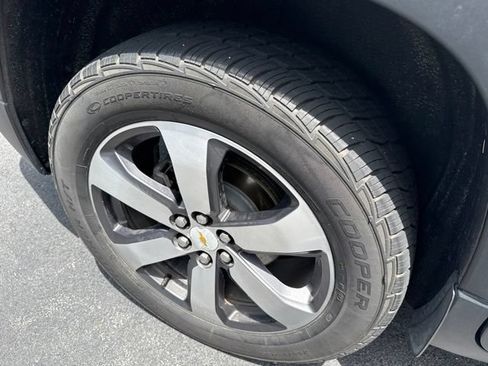 Used 2018 Chevrolet Traverse LT FWD image 10