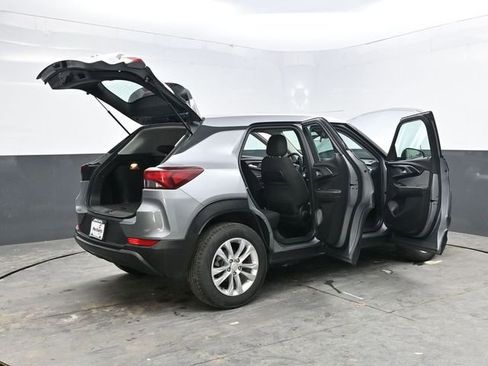 Used 2023 Chevrolet TrailBlazer LS image 31