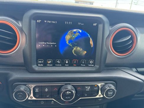 Used 2023 Jeep Gladiator Mojave w/ Cold Weather Group AWD/4WD image 13