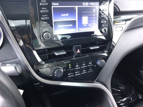 Used 2021 Toyota Camry LE FWD image 15