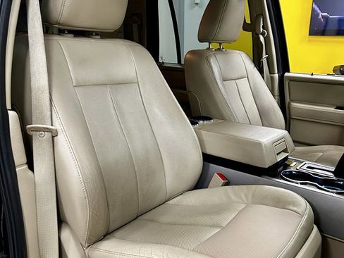 Used 2017 Ford Expedition EL Limited image 16