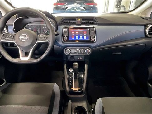 Used 2025 Nissan Versa SV FWD image 6