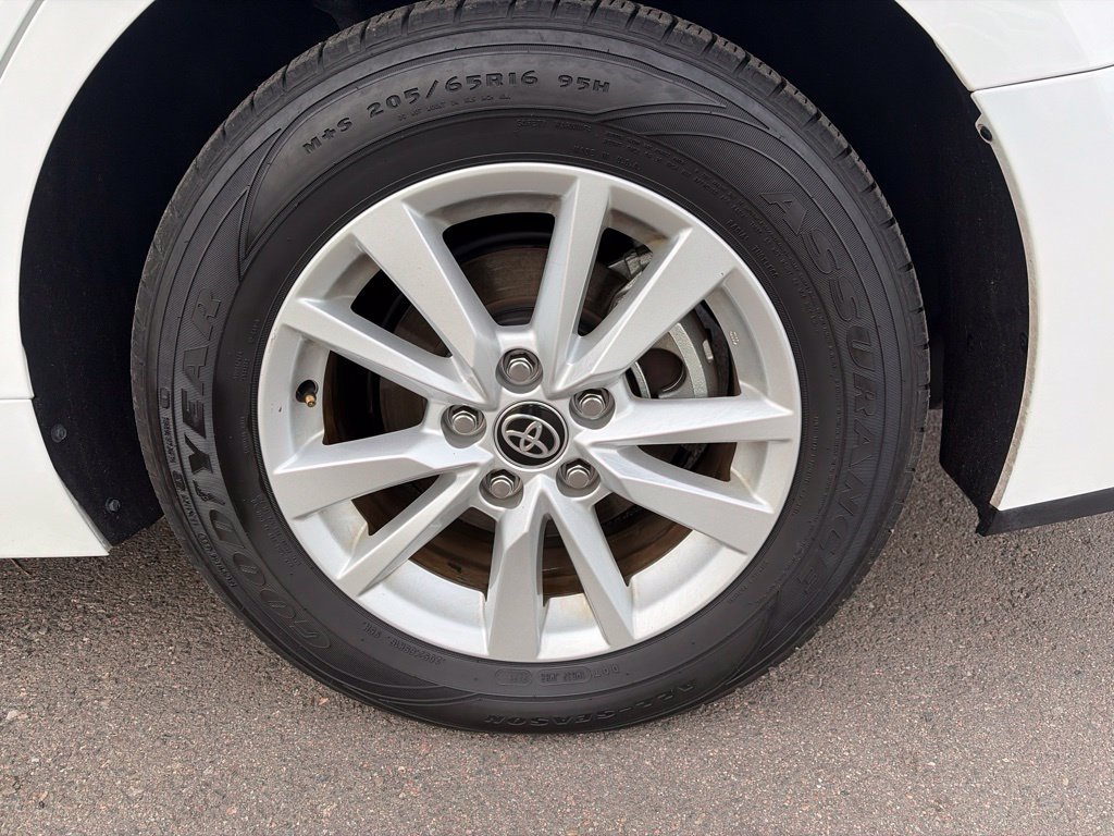Used 2025 Toyota Camry LE FWD image 29