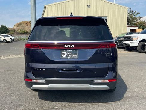 Certified 2024 Kia Carnival LX FWD image 10
