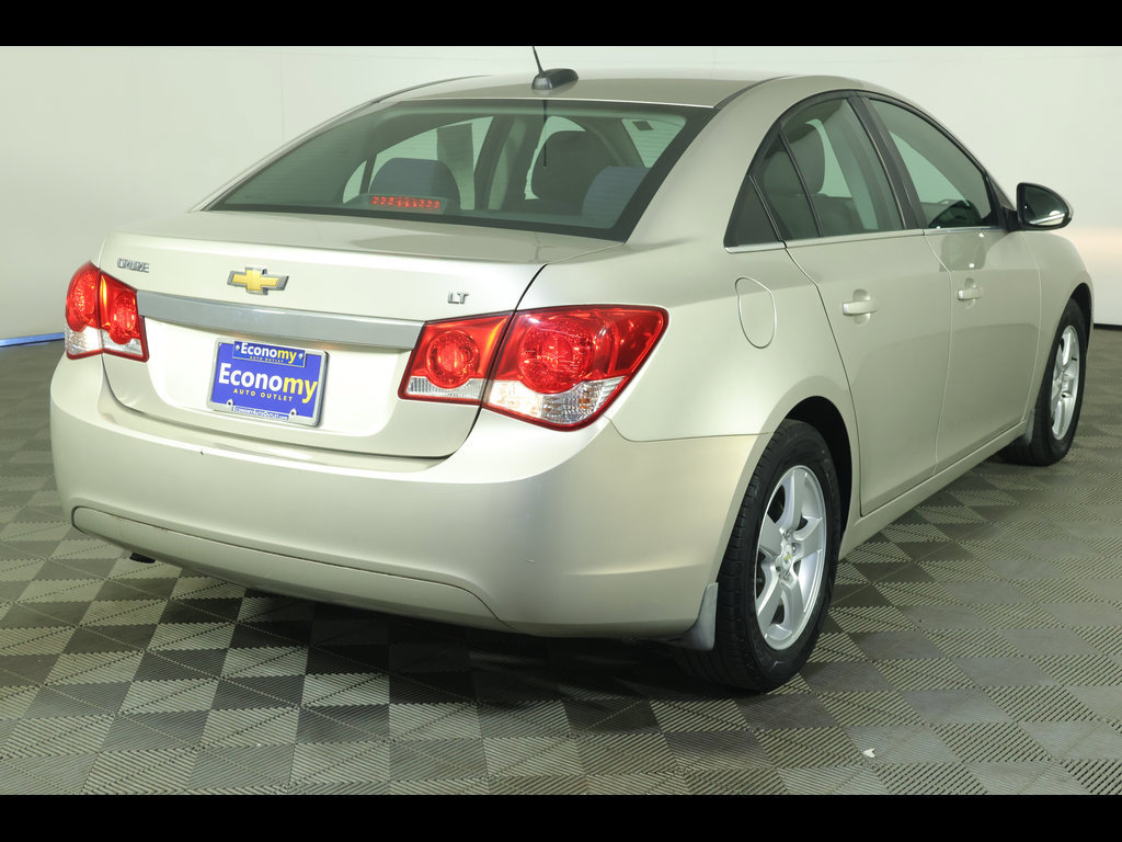 Used 2016 Chevrolet Cruze LT FWD image 14