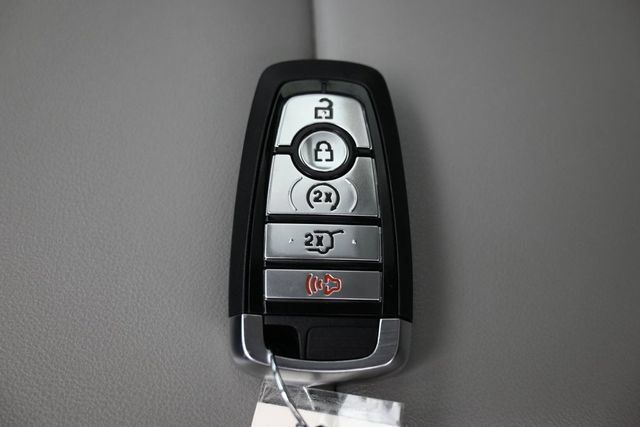 Certified 2025 Ford Expedition Active AWD/4WD image 26