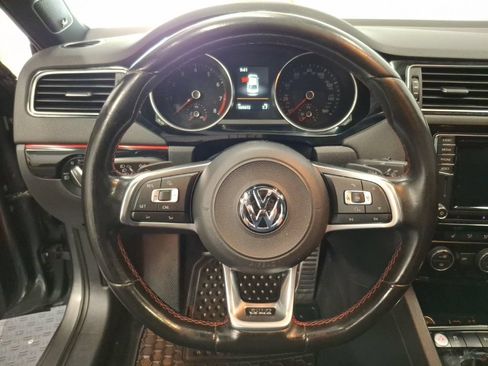 Used 2018 Volkswagen Jetta GLI FWD image 19