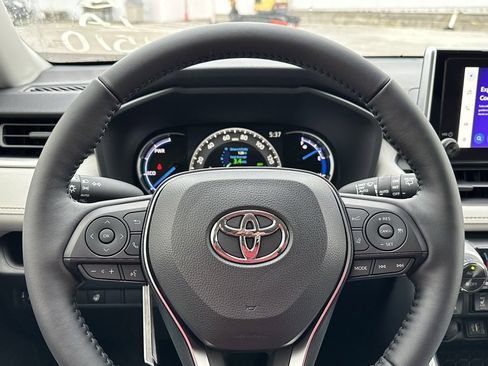 New 2025 Toyota RAV4 XLE image 22