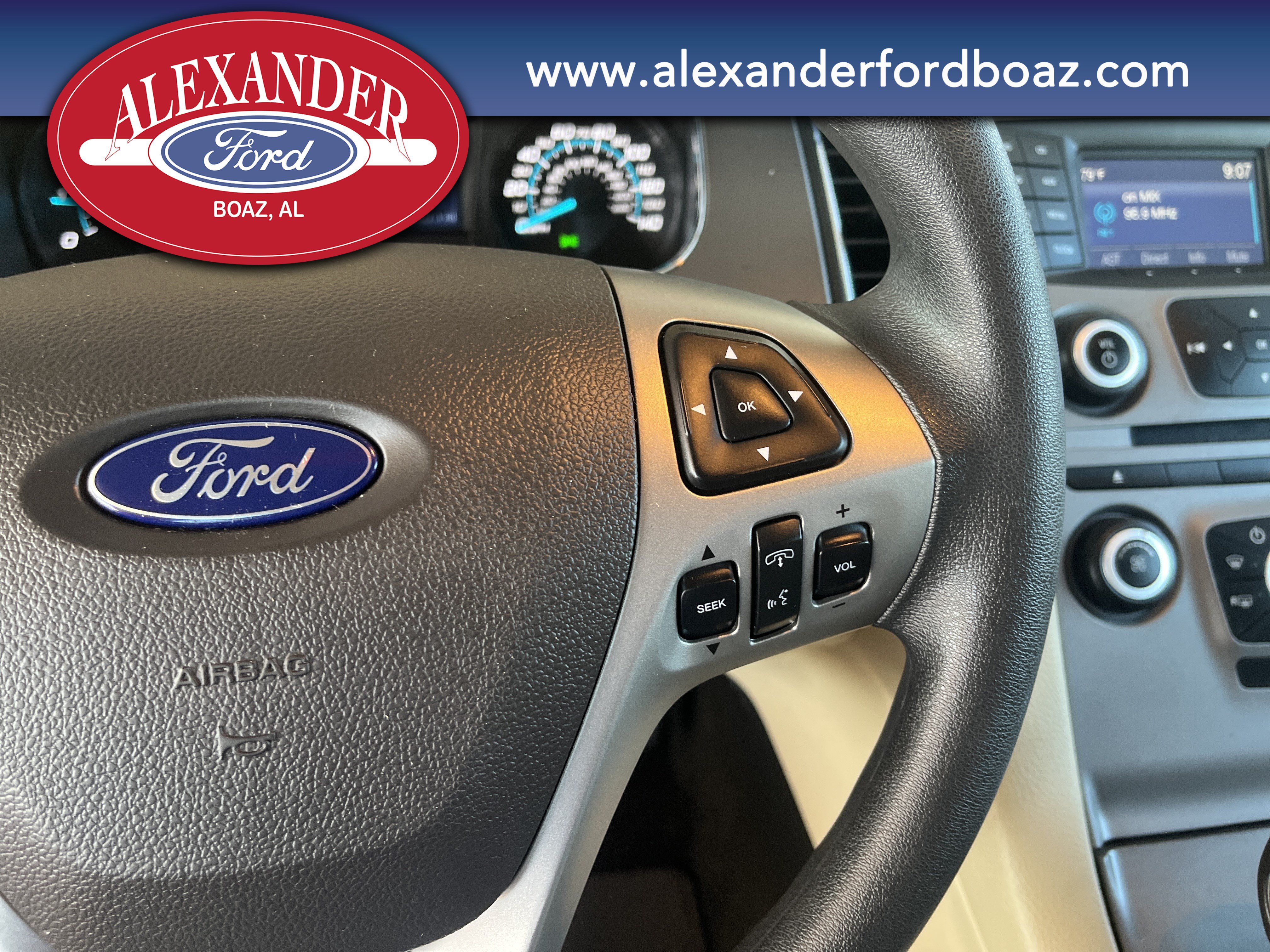 Used 2018 Ford Taurus SE FWD image 24