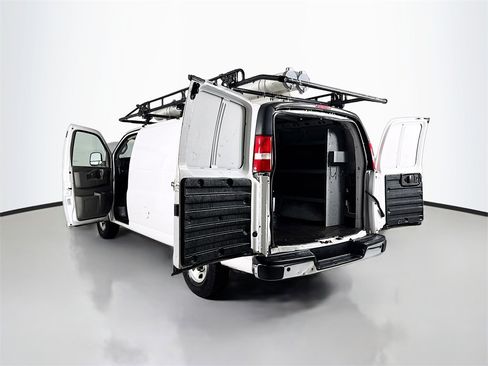 Used 2021 Chevrolet Express 3500 w/ Driver Convenience Package image 20