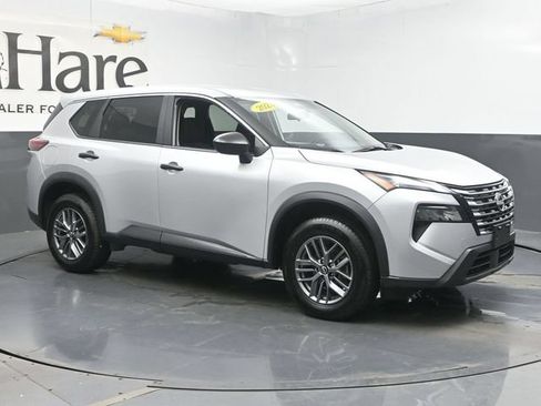 Used 2024 Nissan Rogue S AWD/4WD image 6