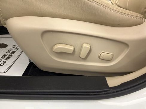 Used 2020 Nissan Rogue SV image 33