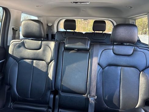 Used 2023 Jeep Grand Cherokee L Limited w/ Luxury Tech Group II image 33