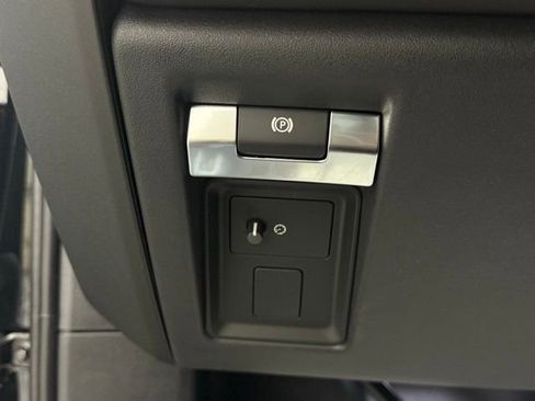 New 2025 Land Rover Defender 110 V8 image 40