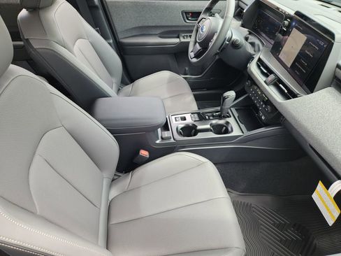New 2026 Subaru Outback Limited AWD/4WD image 10