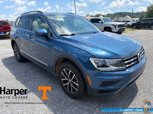 Used 2020 Volkswagen Tiguan SE w/ Panoramic Sunroof Package FWD image 7