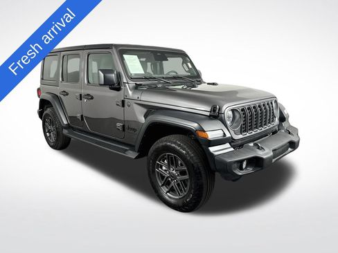 Used 2025 Jeep Wrangler Unlimited Sport AWD/4WD image 1