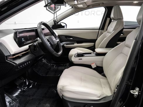 Used 2023 Nissan Ariya FWD image 4