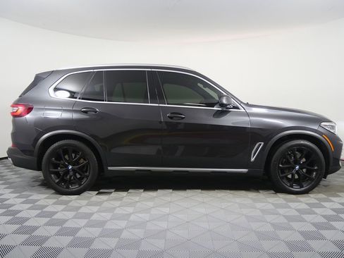 Used 2021 BMW X5 sDrive40i w/ Premium Package image 2