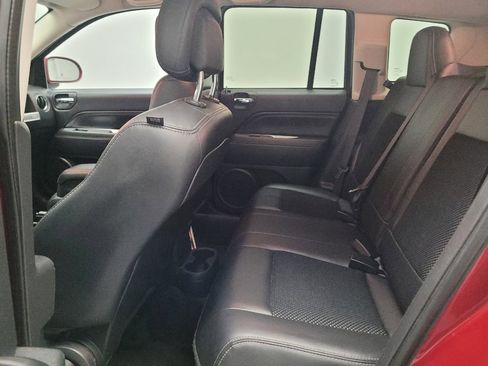 Used 2017 Jeep Compass Latitude AWD/4WD image 18