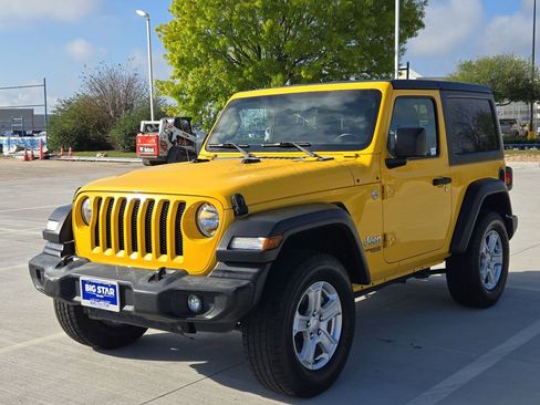 Used 2019 Jeep Wrangler Sport image 8