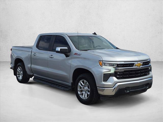 Used 2022 Chevrolet Silverado 1500 LT AWD/4WD image 3