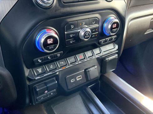 Used 2020 GMC Sierra 3500 Denali w/ Denali Ultimate Package image 34